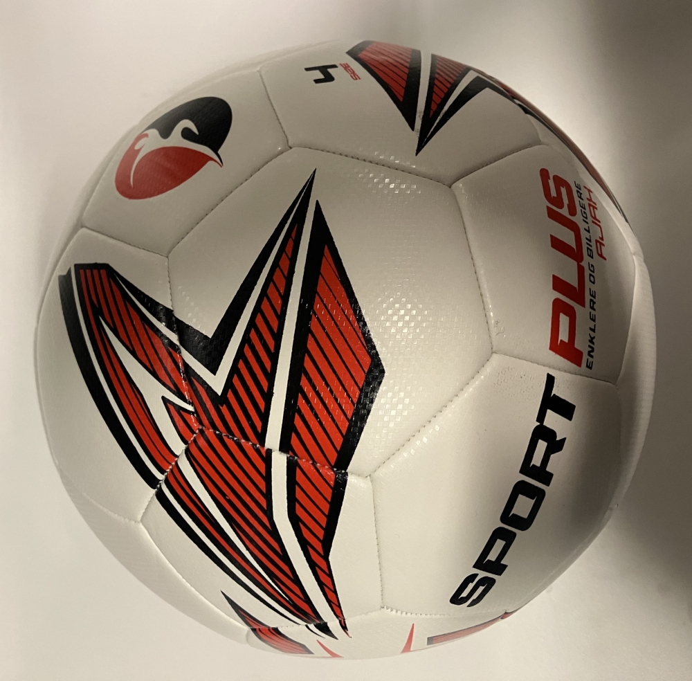 Light-weight ball som leveres med klubb og/eller sponsors logo og farger. Minste bestilling med eget design er 250 baller. Pris pr. ball kr. 249,- inkl. mva.